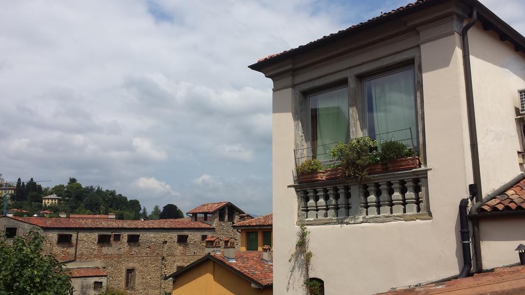 B&B La Torretta Di Via Tassis Бергамо Стая снимка